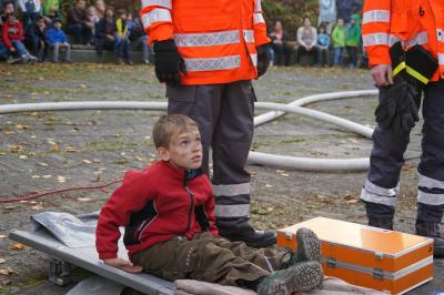 Schule wird zum Uebungsobjekt fuer die Feuerwehr Holzgerlingen